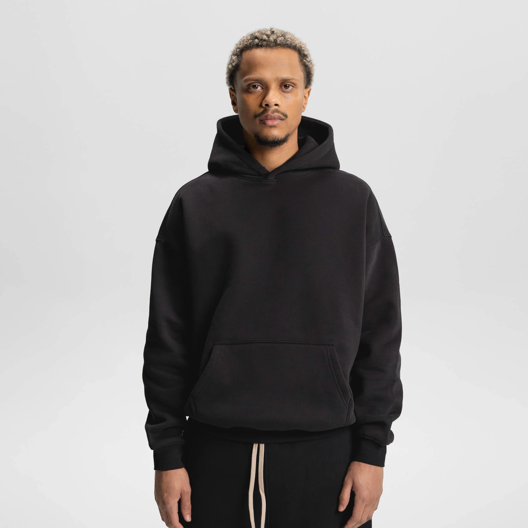 Concept Global Markenwelt: cleane Streetwear mit funktionalen Produkten
